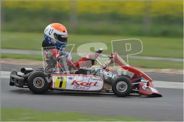 images/stories/champions-2009/thomas-lemoult_mini.jpg#joomlaImage://local-images/stories/champions-2009/thomas-lemoult_mini.jpg?width=643&height=428