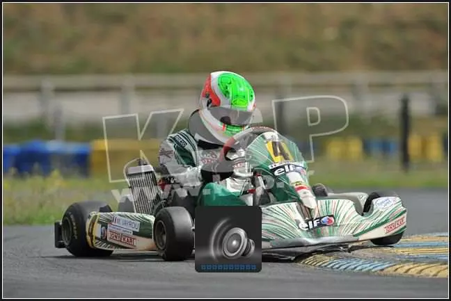 images/stories/champions-2011/vayrou-maxime.jpg#joomlaImage://local-images/stories/champions-2011/vayrou-maxime.jpg?width=648&height=433