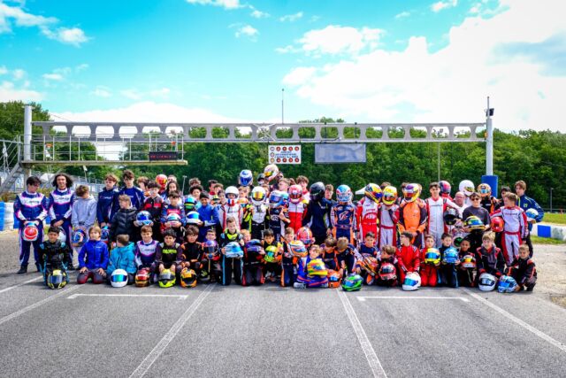 🏁 Round 04 – Aunay-les-Bois / Essay
Un nouveau week-end intense pour le Championnat de Ligue Île-de-France Karting.
Des batailles en piste, de belles performances et une ambiance toujours aussi passionnée tout au long de cette quatrième épreuve de la saison.
Merci aux pilotes, équipes, officiels, bénévoles et accompagnateurs pour leur engagement durant tout le week-end. 👏
Le championnat continue… et la lutte pour les titres se resserre.
📸 @focus.ontrack | @agencelgp